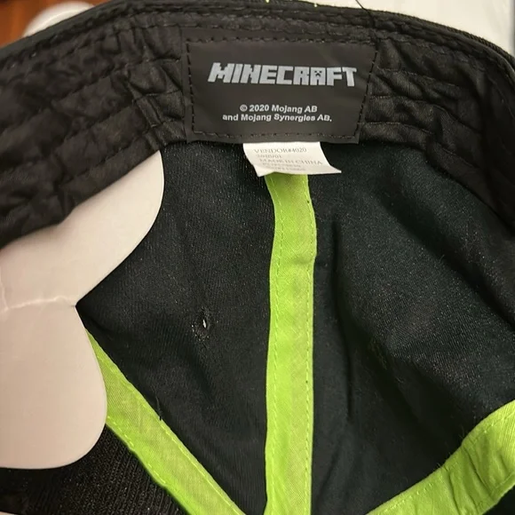 BNWT- Minecraft Creeper - Black and Green Cap/ Youth - 05FM - Picture 4 of 7